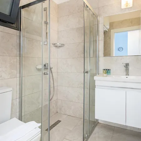 Amelius Pool In Caesar Spa, Long شقة Perivolia tou Trikomou