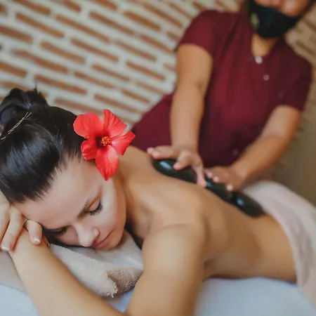 Amelius Pool In Caesar Spa, Long * Perivolia tou Trikomou