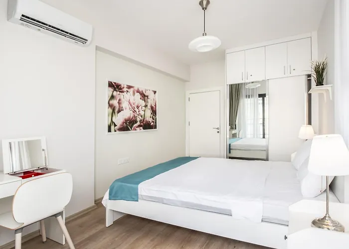 Amelius Pool In Caesar Spa, Long Perivolia tou Trikomou