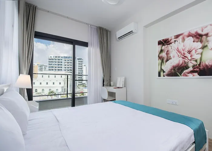 Amelius Pool In Caesar Spa, Long * Perivolia tou Trikomou