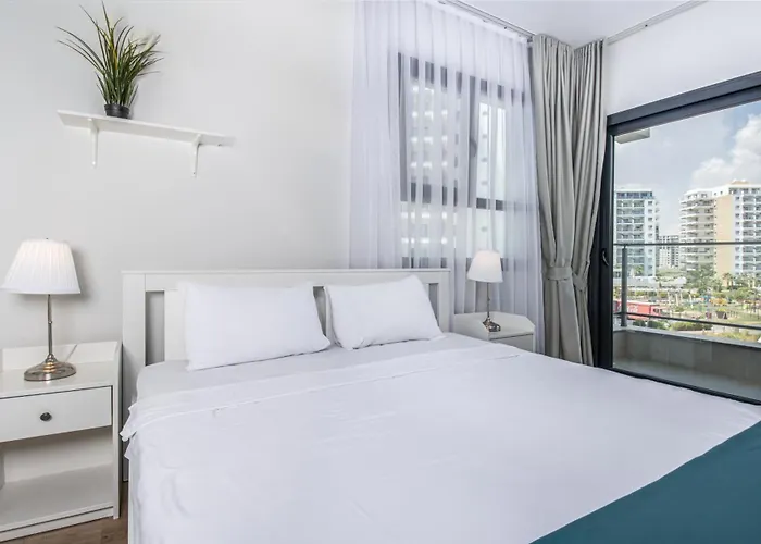 Amelius Pool In Caesar Spa, Long アパート *