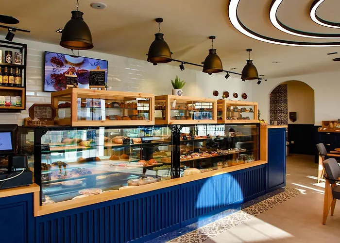 Amelius Pool In Caesar Spa, Long アパート Perivolia tou Trikomou