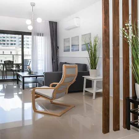 Amelius Pool In Caesar Spa, Long * Perivolia tou Trikomou