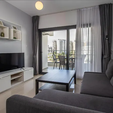 Amelius Pool In Caesar Spa, Long *