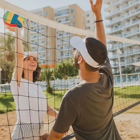 Amelius Pool In Caesar Spa, Long דירה