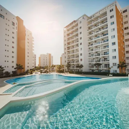 Amelius Pool In Caesar Spa, Long