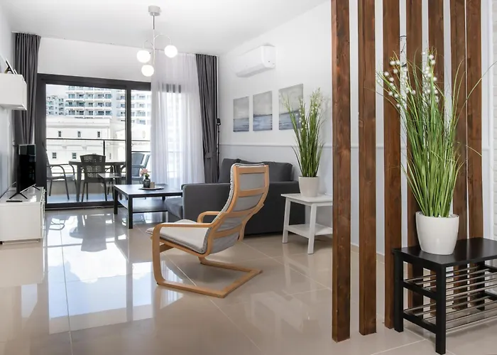 Amelius Pool In Caesar Spa, Long * Perivolia tou Trikomou