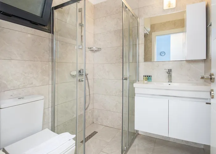 Amelius Pool In Caesar Spa, Long Apartmán Perivolia tou Trikomou