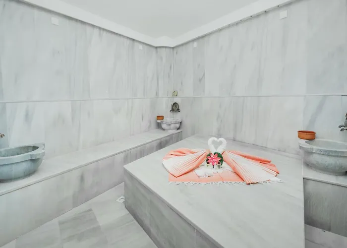 Amelius Pool In Caesar Spa, Long * Perivolia tou Trikomou